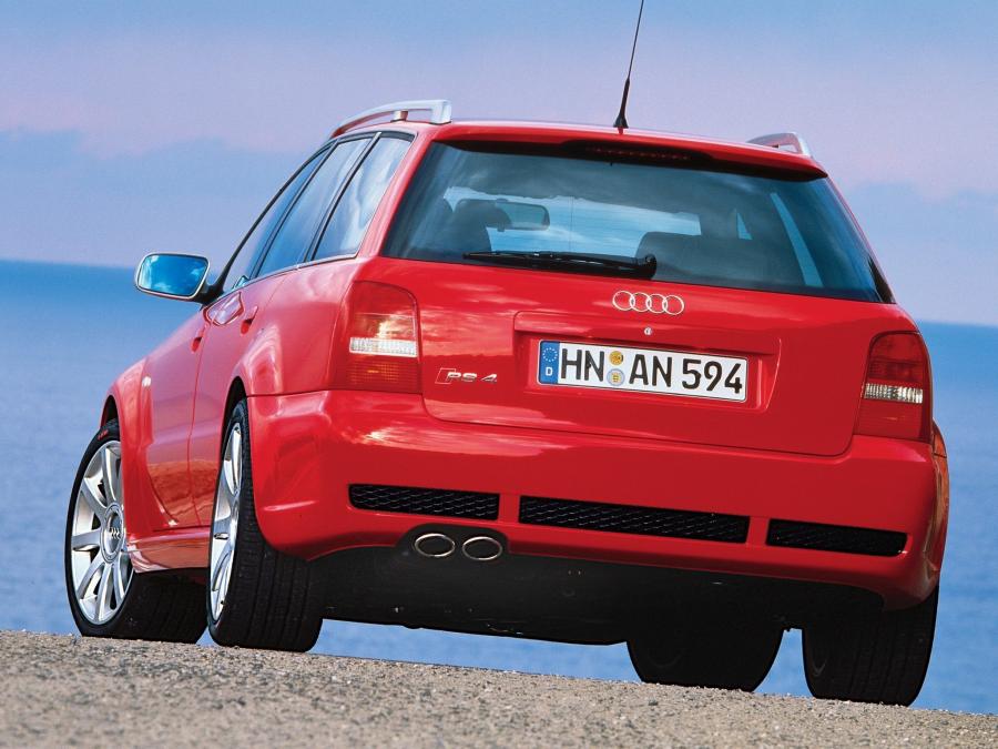  Audi RS4 Avant 2000 года  (фото 31 из 31)